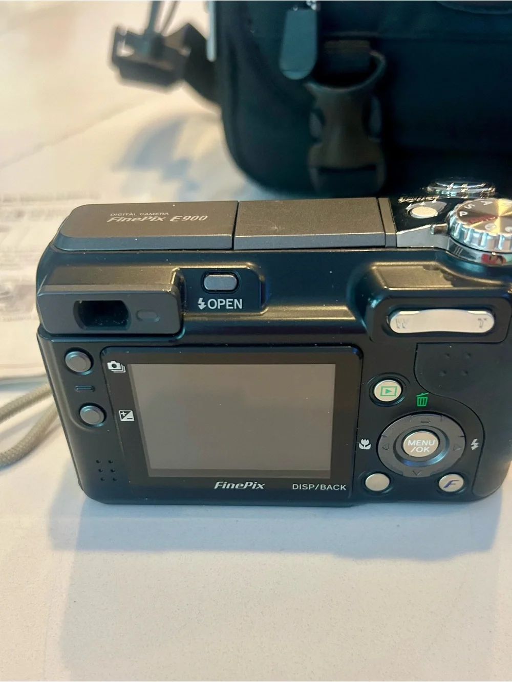 Fujifilm Finepix E900 Black and Silver Compact Digital Camera